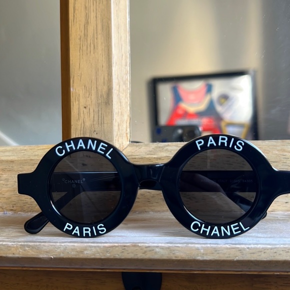Chanel Paris Runway Round Sunglasses in Black Like New - Picture 14 of 16